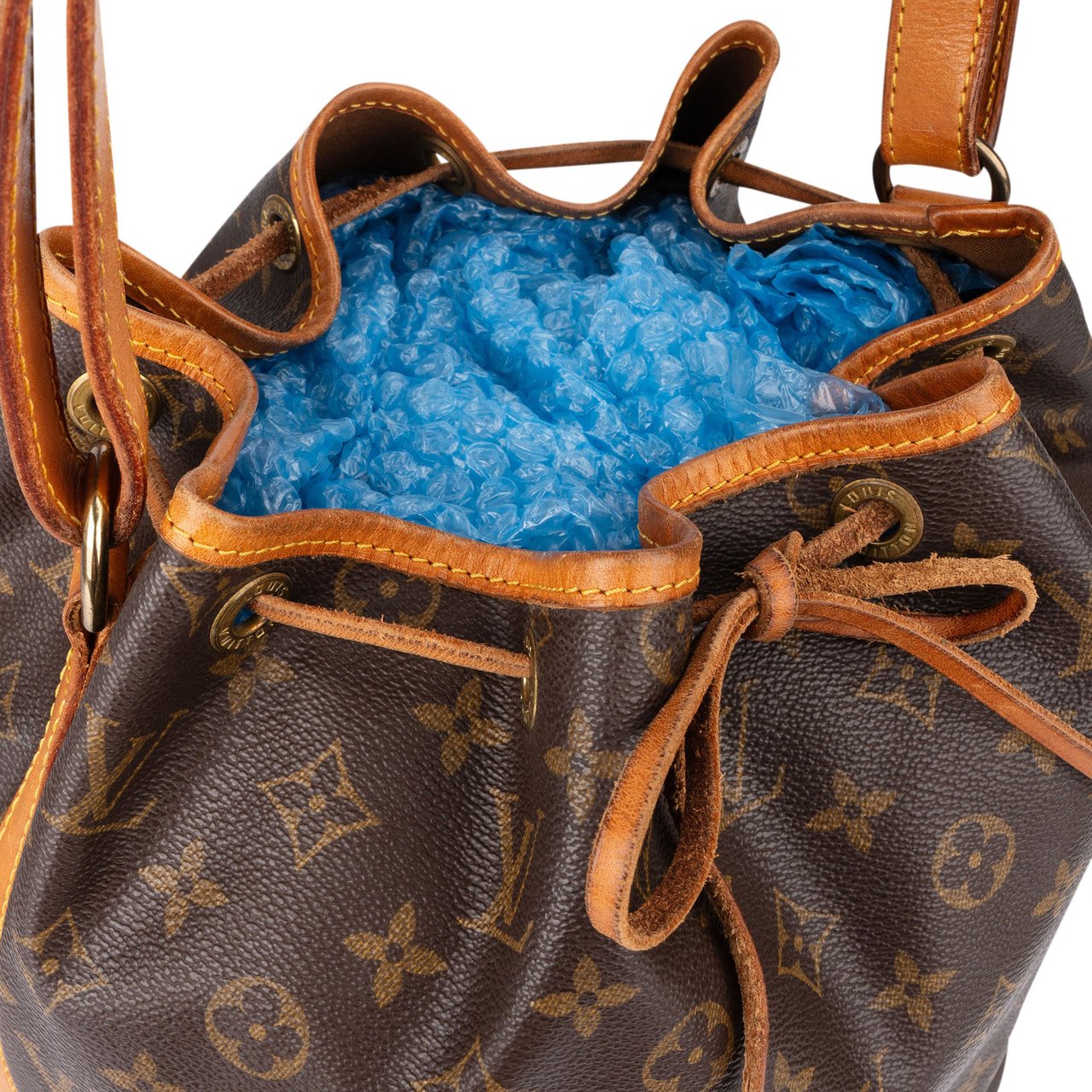 Louis Vuitton Louis Vuitton Canvas Monogram Sac Noe Grande Shoulder Bag Bruin