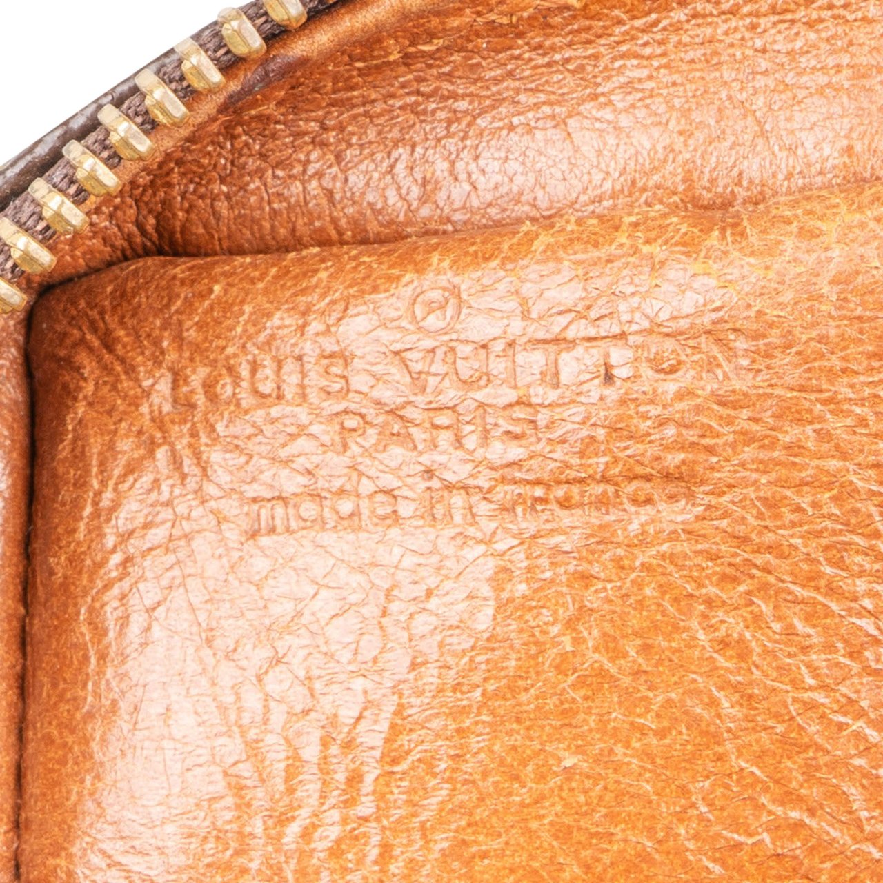 Louis Vuitton Louis Vuitton Canvas Monogram Amazon Crossbody Bag Bruin