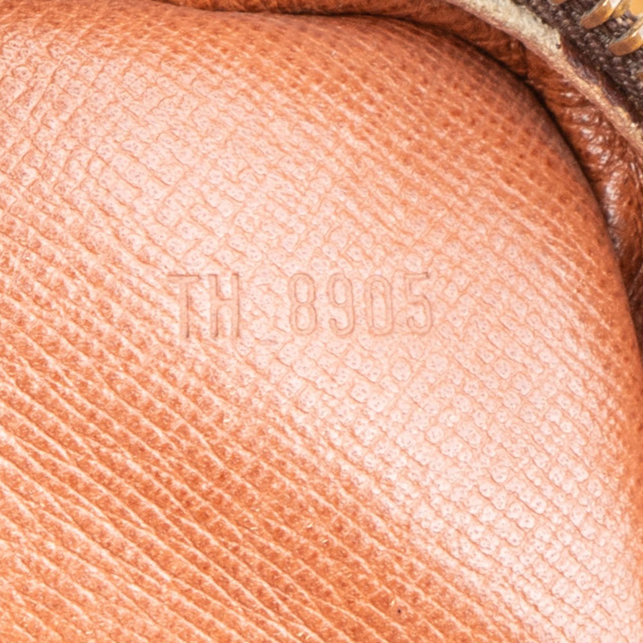 Louis Vuitton Louis Vuitton Canvas Monogram Amazon Crossbody Bag Bruin