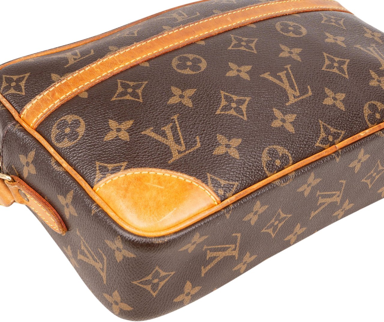 Louis Vuitton Louis Vuitton Canvas Monogram Trocadero 27 Crossbody Bag Bruin