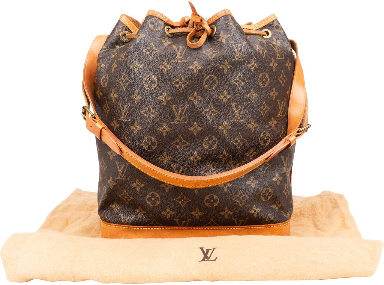 Louis Vuitton Louis Vuitton Canvas Monogram Sac Noe Grande Shoulder Bag Bruin