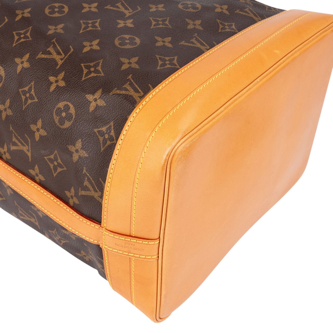Louis Vuitton Louis Vuitton Canvas Monogram Sac Noe Grande Shoulder Bag Bruin