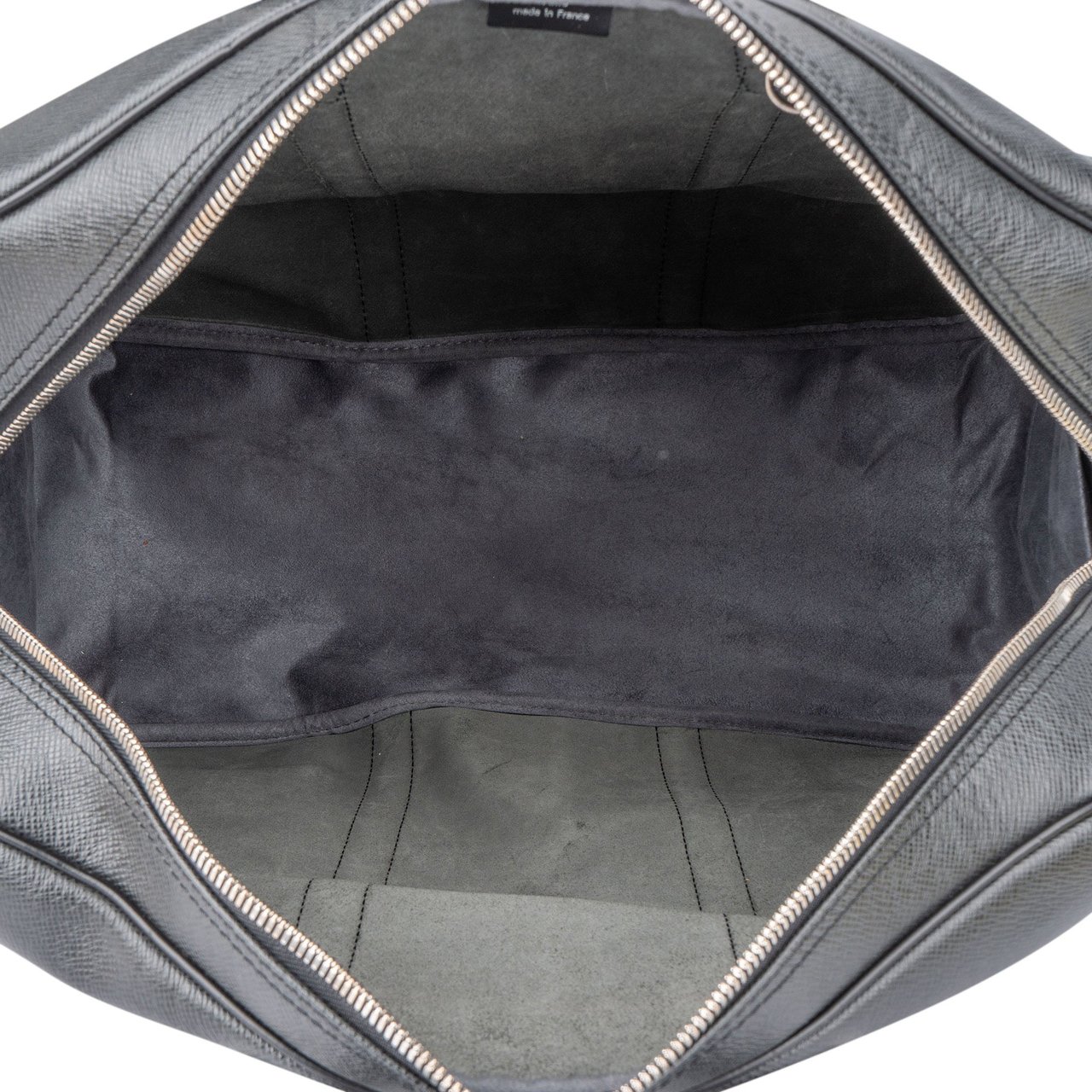 Louis Vuitton Louis Vuitton Taiga Leather Kendall 45 Travel Bag Zwart