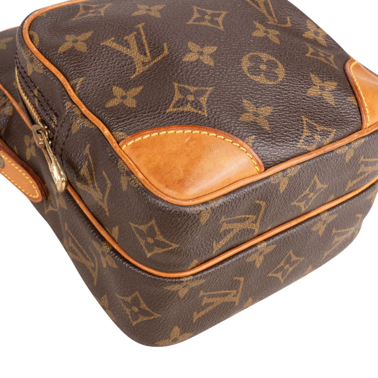 Louis Vuitton Louis Vuitton Canvas Monogram Amazon Crossbody Bag Bruin