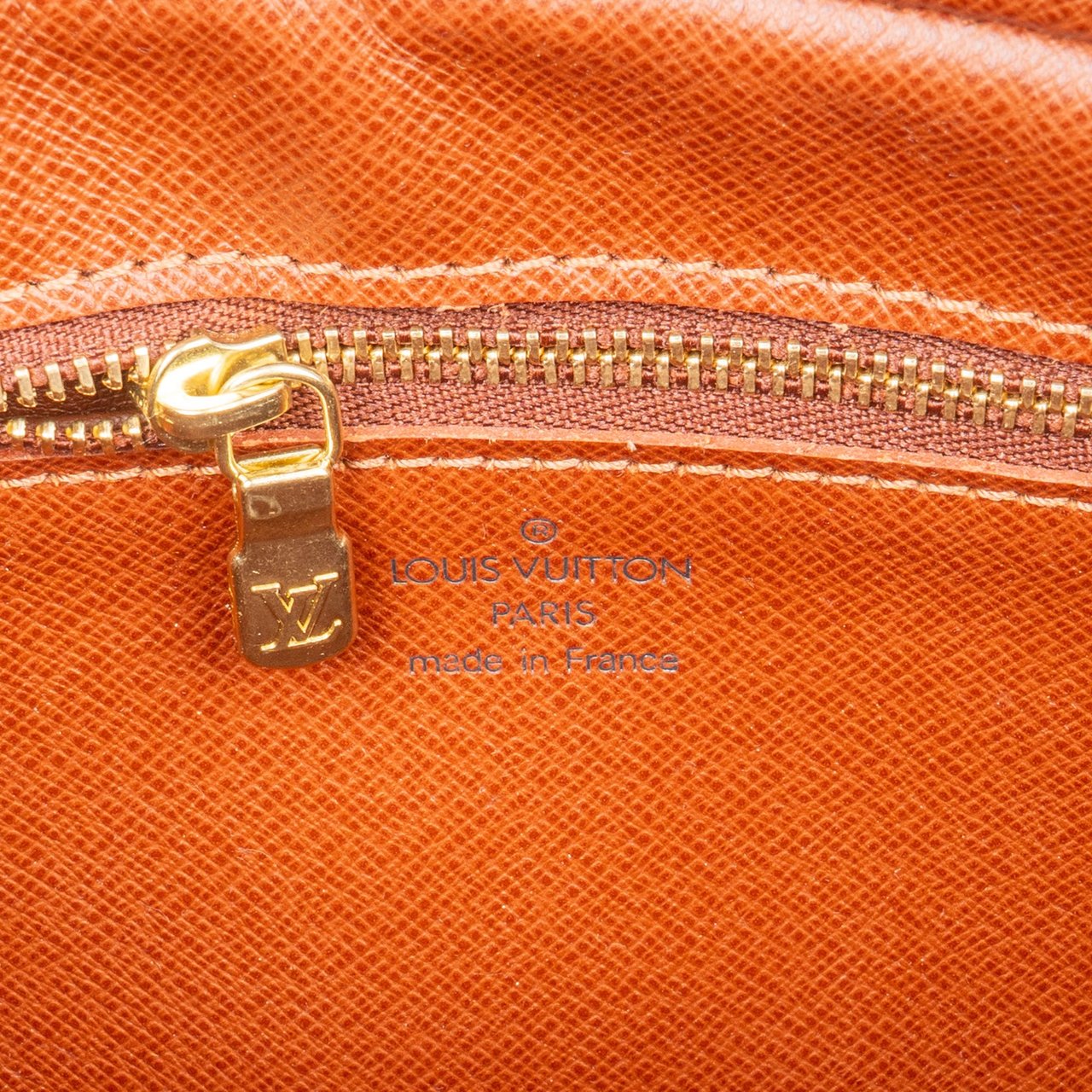 Louis Vuitton Louis Vuitton Canvas Monogram Marly Dragonne Clutch Bruin