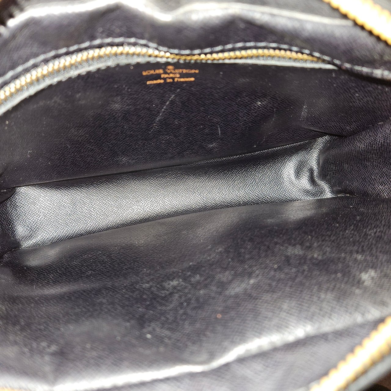 Louis Vuitton Louis Vuitton Noir Epi Leather Trocadero 23 Crossbody Bag Zwart