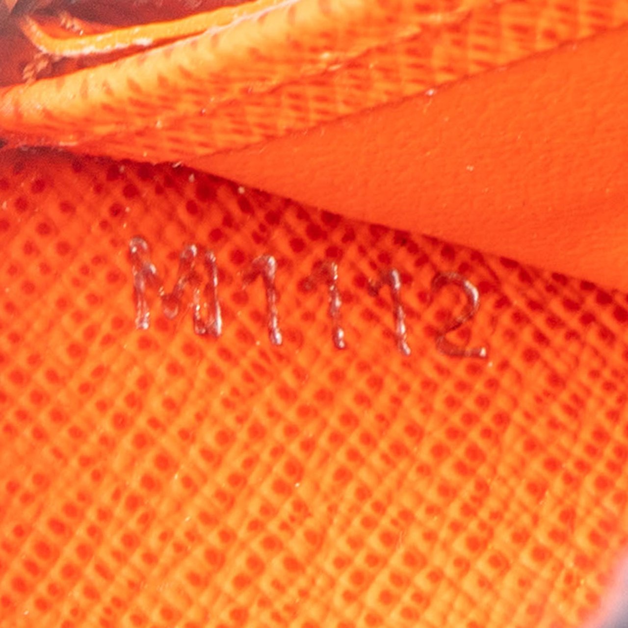 Louis Vuitton Louis Vuitton Orange Epi Leather Zippy Wallet Oranje