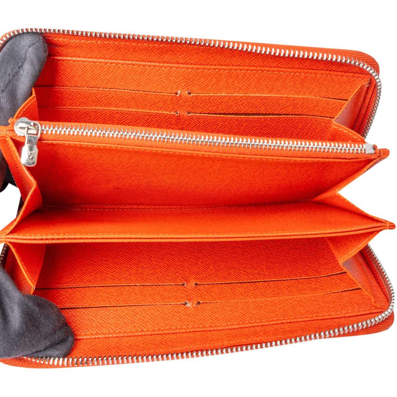Louis Vuitton Louis Vuitton Orange Epi Leather Zippy Wallet Oranje