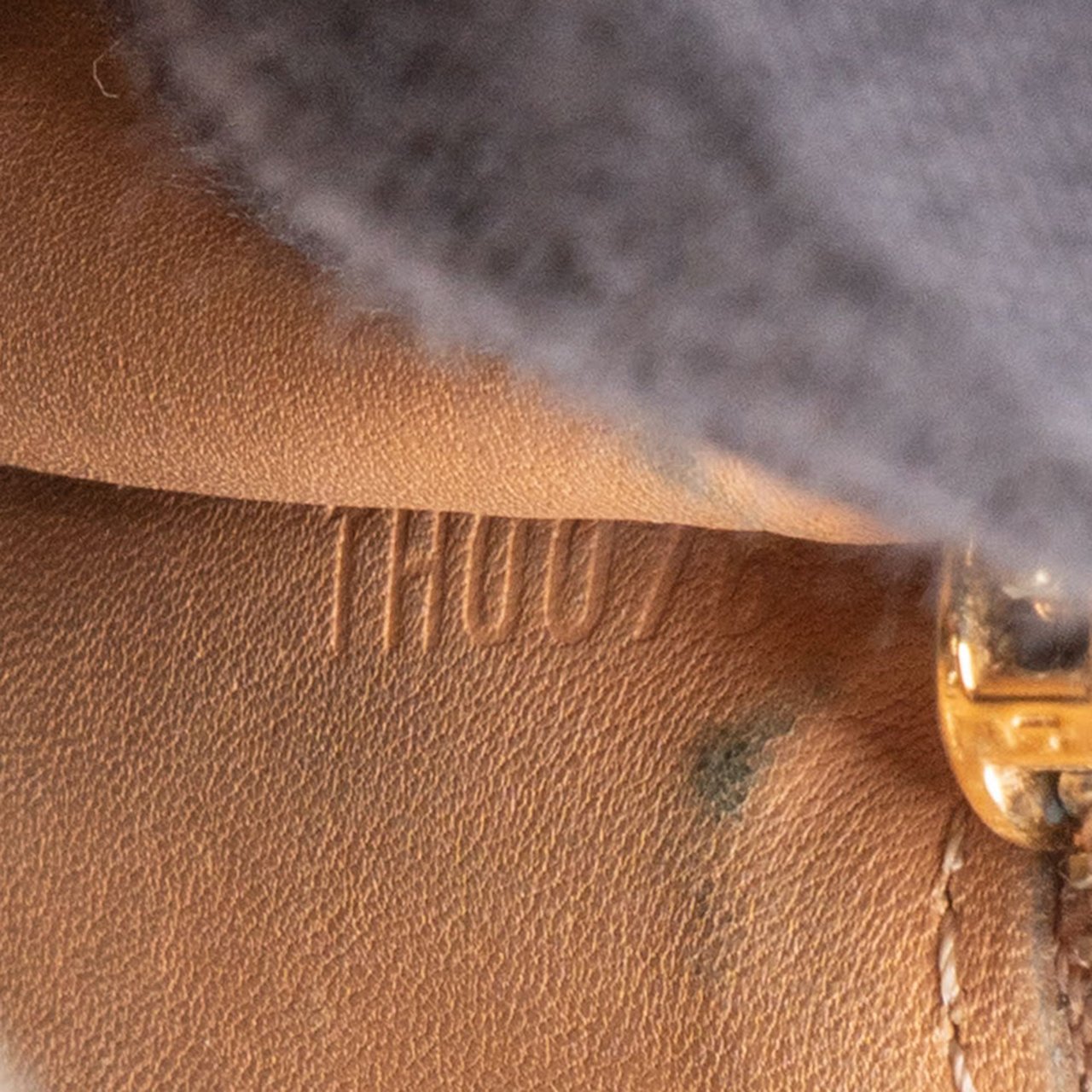 Louis Vuitton Louis Vuitton Vernis Monogram Sarah Wallet Beige