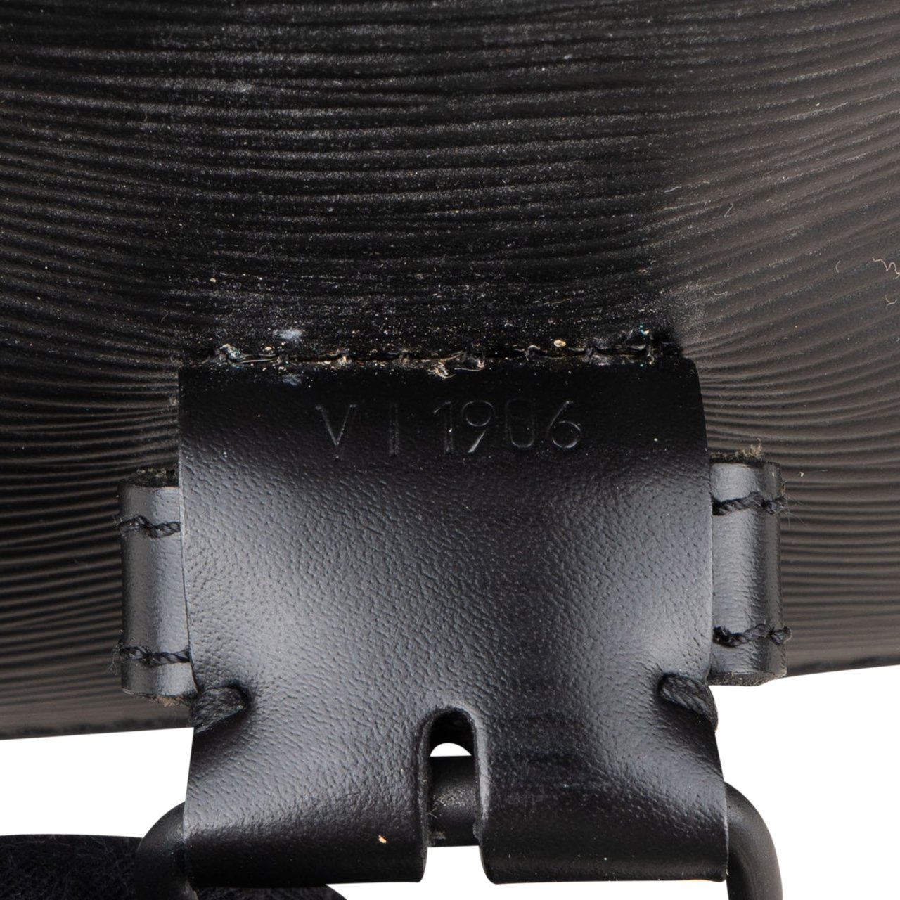 Louis Vuitton Louis Vuitton Noir Epi Leather Sac A Dos Backpack Zwart