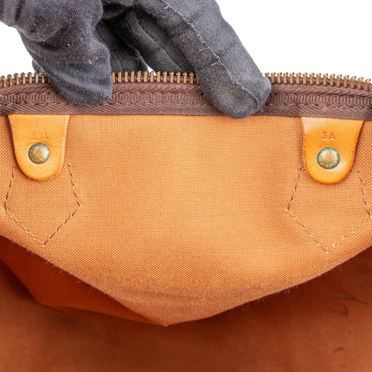 Louis Vuitton Louis Vuitton Canvas Monogram Speedy 40 Handbag Bruin