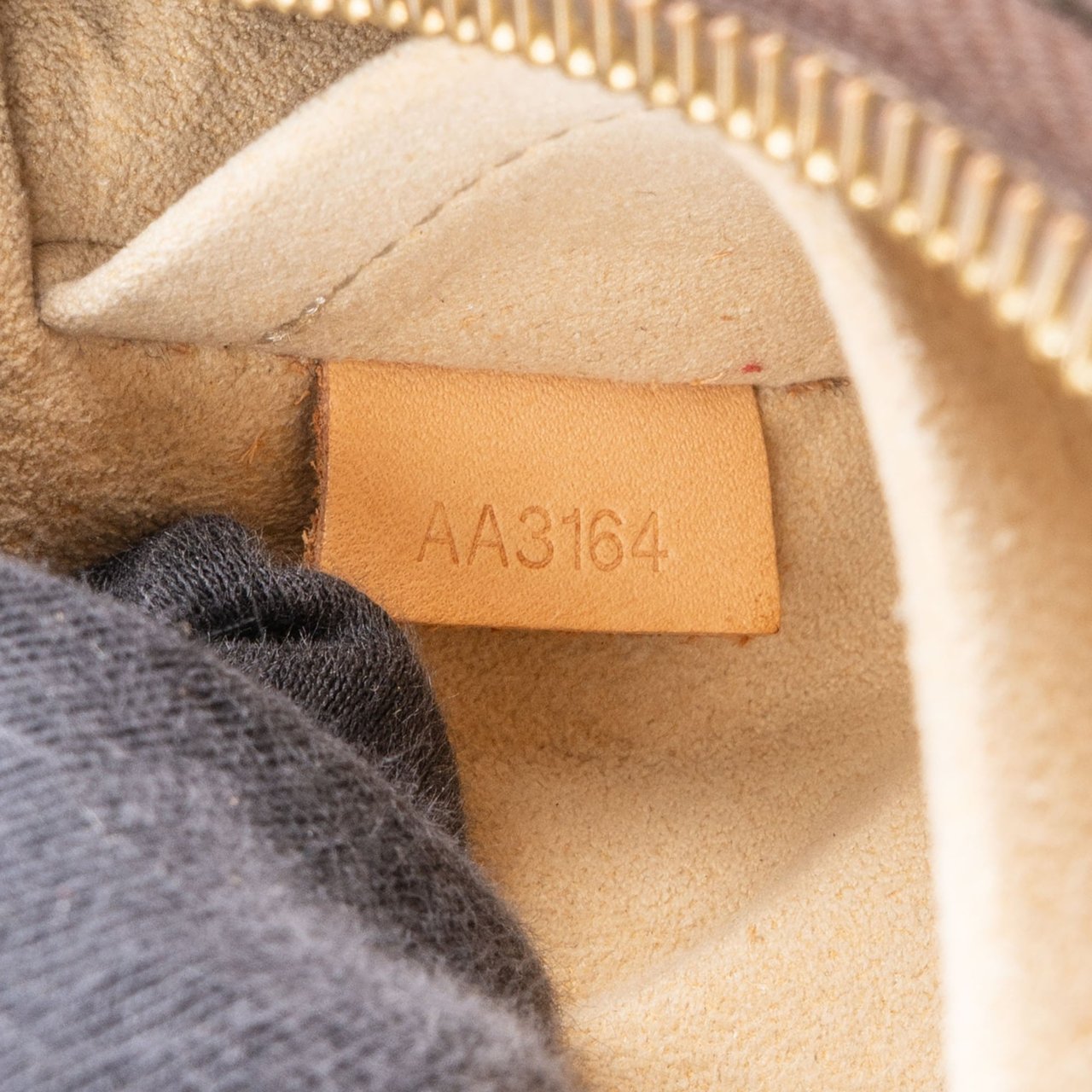 Louis Vuitton Louis Vuitton Canvas Monogram Pochette Milla MM Shoulder Bag Bruin