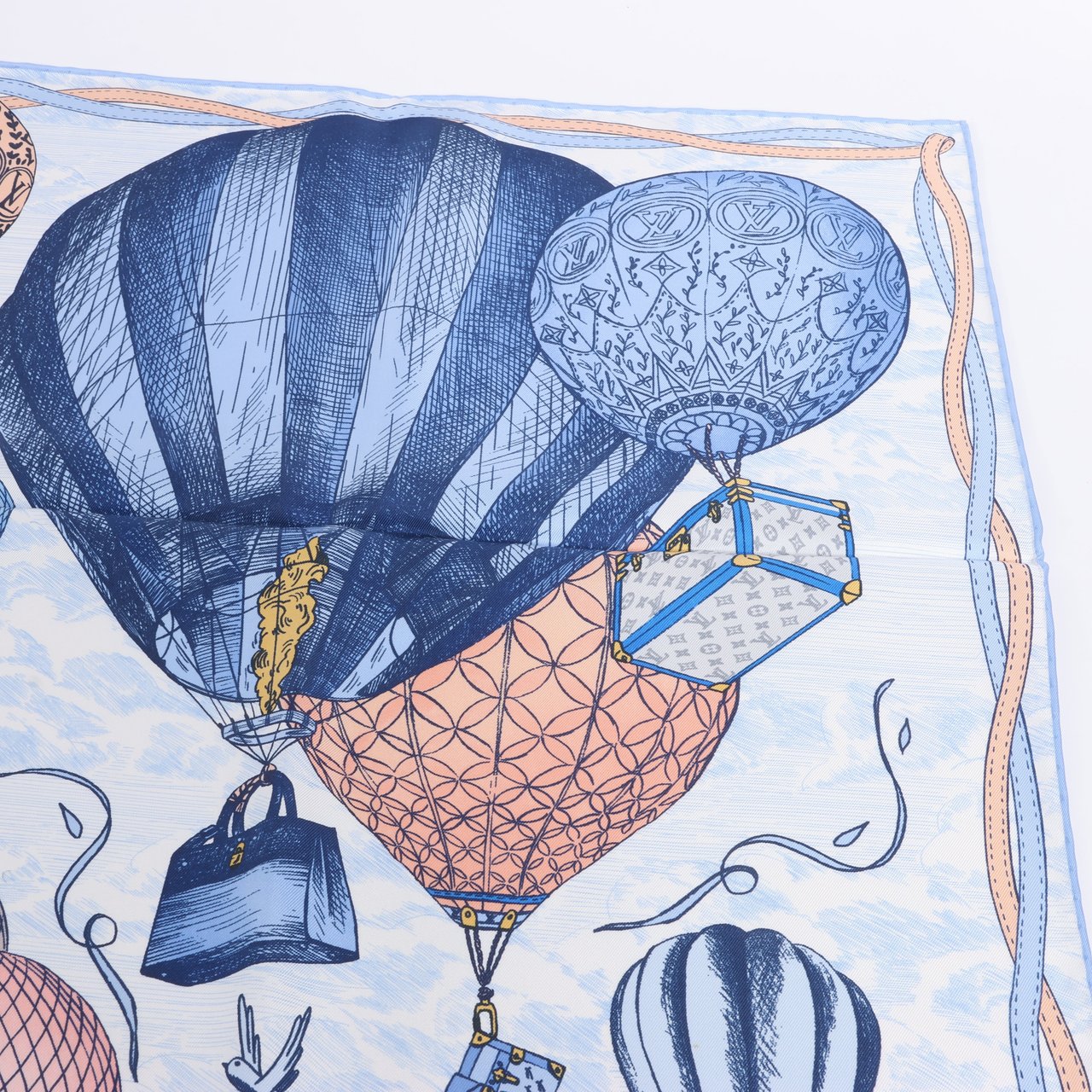 Louis Vuitton Louis Vuitton "up AND away" 100% Silk Scarf in Blue M78448 Blauw