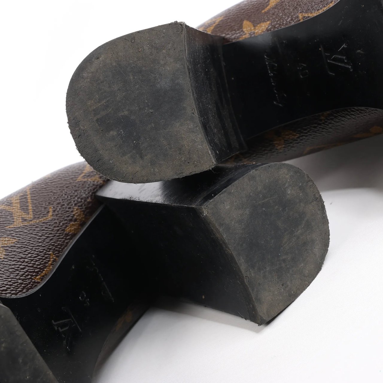 Louis Vuitton Louis Vuitton Monogram Star Trail Chelsea Ankle Boots, Size 40 EU Bruin