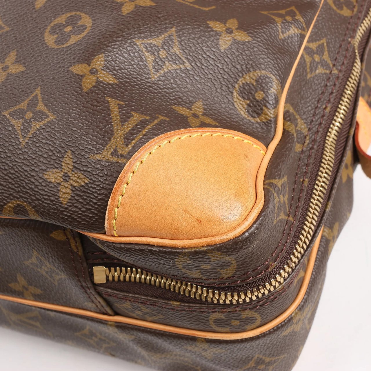 Louis Vuitton Louis Vuitton Monogram Canvas Porte Documents Voyage Handbag M53362 Bruin
