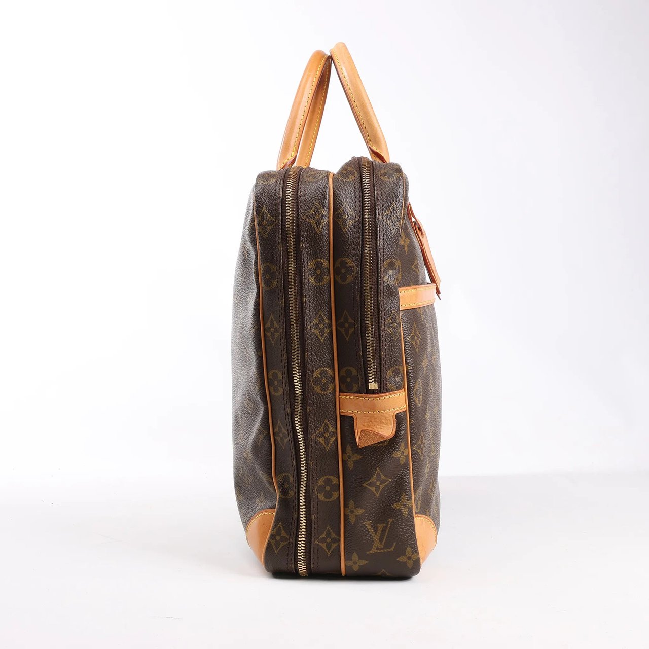 Louis Vuitton Louis Vuitton Monogram Canvas Porte Documents Voyage Handbag M53362 Bruin