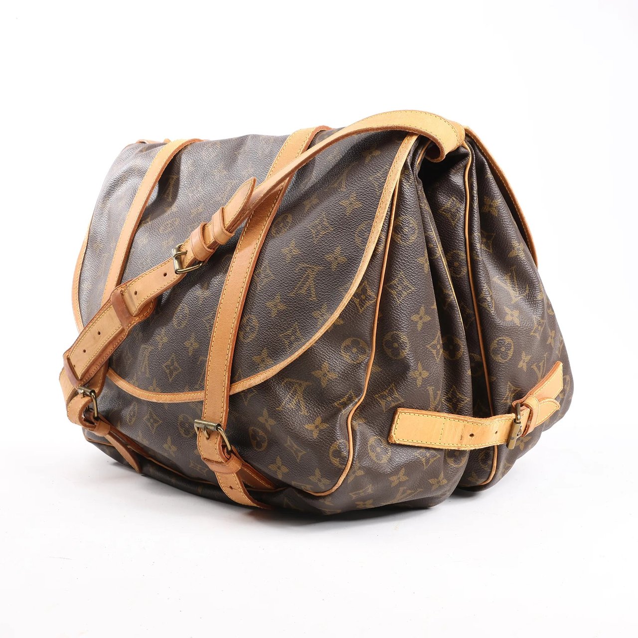 Louis Vuitton Louis Vuitton Monogram Canvas Saumur 43 Crossbody Bag M42252 Bruin