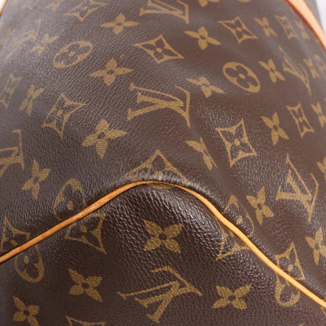 Louis Vuitton Louis Vuitton Monogram Canvas Keepall 55 Travel Bag M41424 Bruin