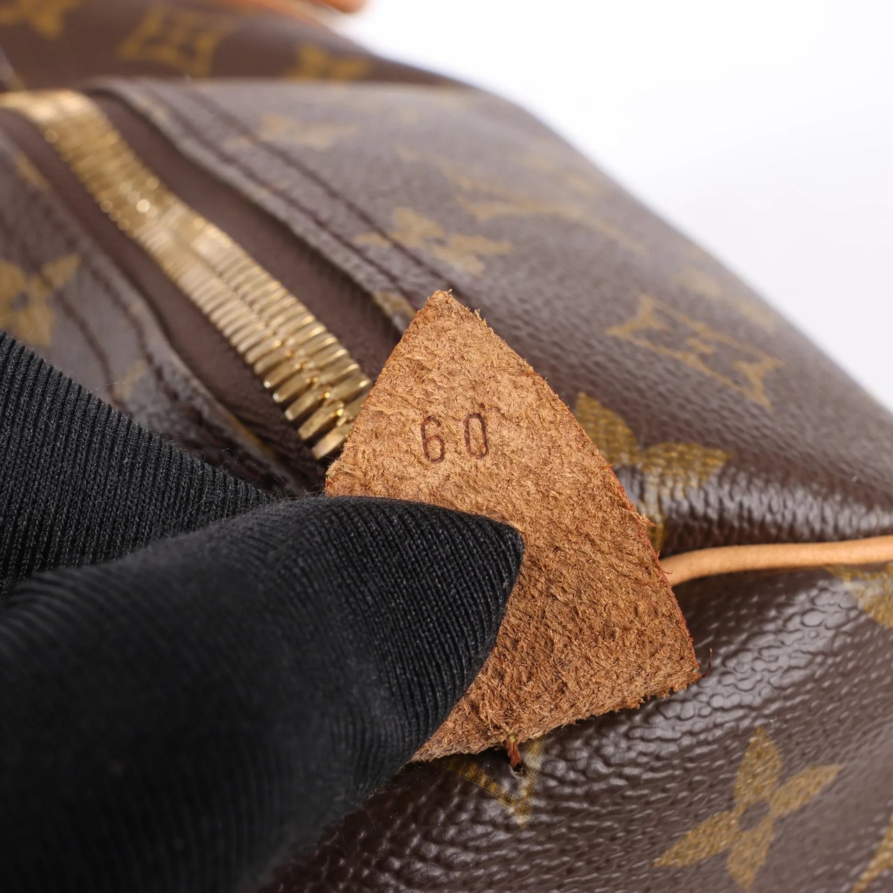 Louis Vuitton Louis Vuitton Monogram Canvas Keepall 60 Travel Bag M41422 Bruin