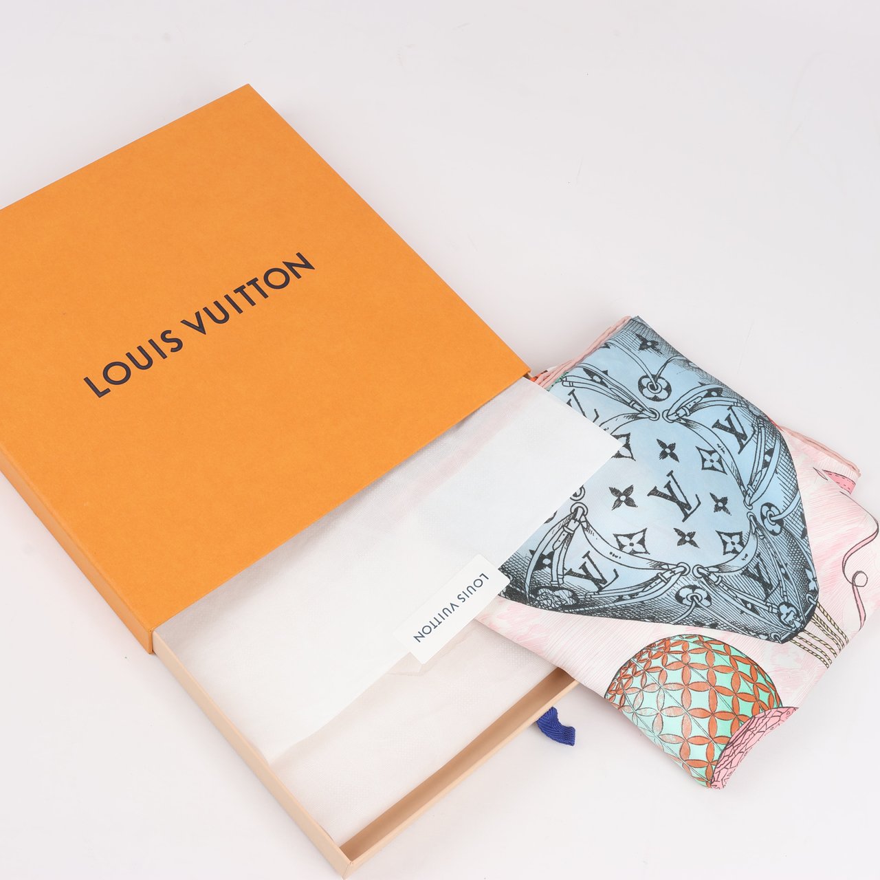 Louis Vuitton Louis Vuitton "up AND away" M77661 100% Silk Scarf in Pink GM1213 Roze