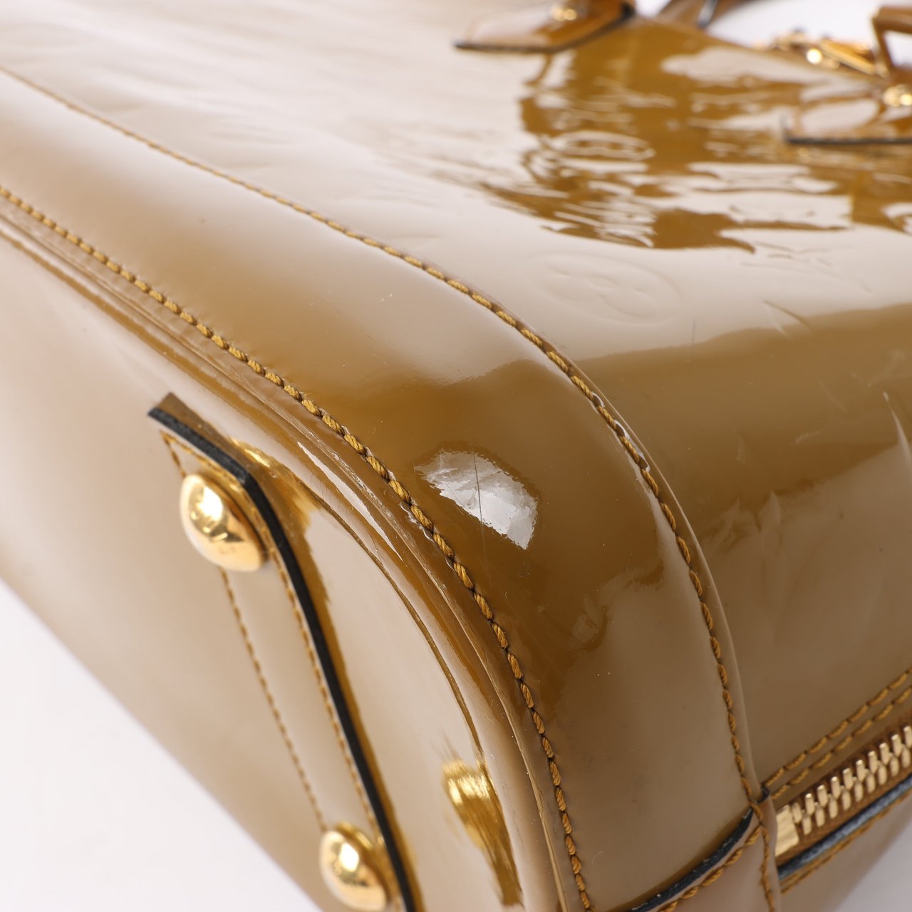 Louis Vuitton Louis Vuitton Vernis Alma Handbag in Olive M91582 Bruin