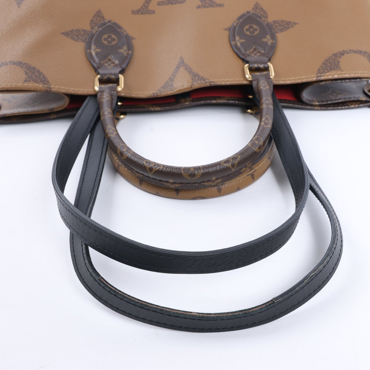 Louis Vuitton Louis Vuitton Giant Monogram Reverse On the Go MM in Brown M45321 Bruin