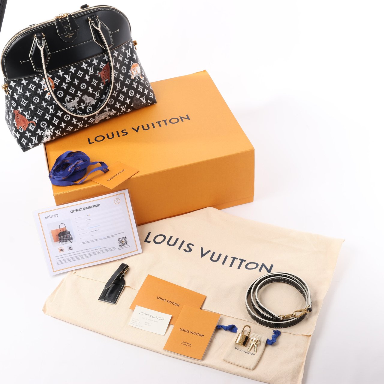 Louis Vuitton Louis Vuitton Catogram Alma Souple 2Way Shoulder Bag in Black M44403 Zwart