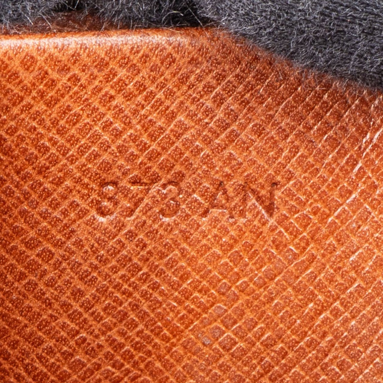 Louis Vuitton Louis Vuitton Canvas Monogram Elise Wallet Bruin