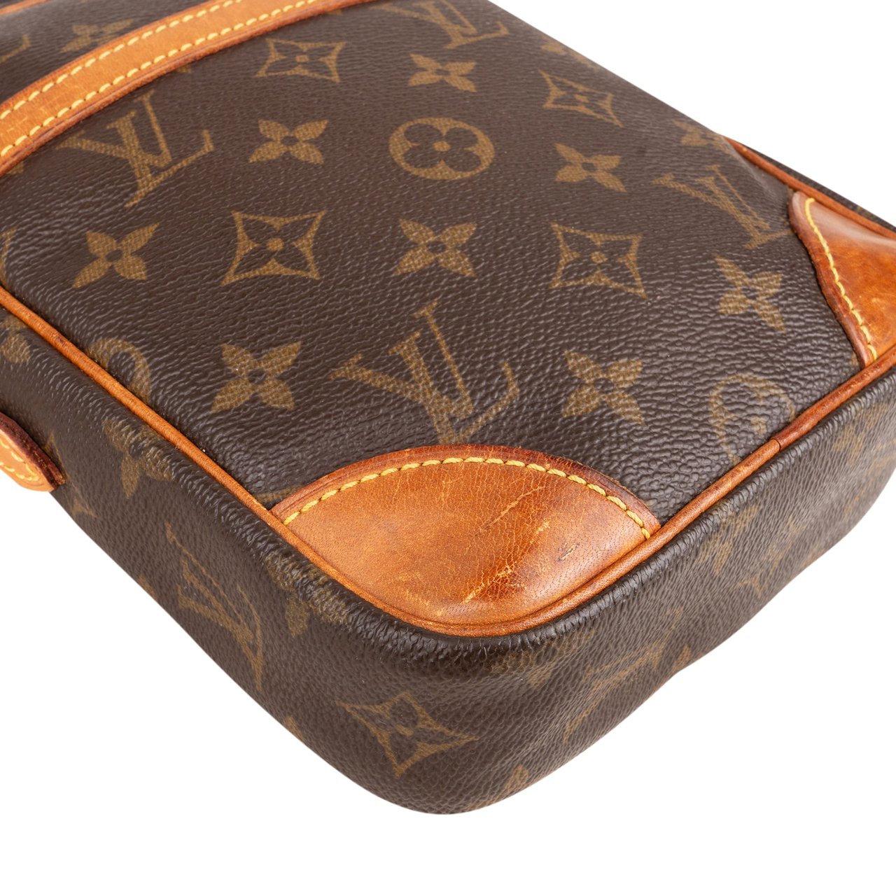 Louis Vuitton Louis Vuitton Canvas Monogram Danube Crossbody Bag Bruin