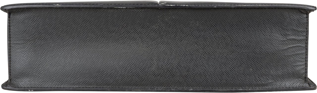 Louis Vuitton Taiga Leather Serviette Kazan Business Handbag Zwart