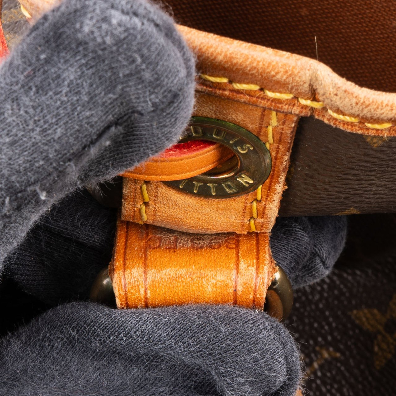 Louis Vuitton Louis Vuitton Canvas Monogram Sac Noe Grande Shoulder Bag Bruin