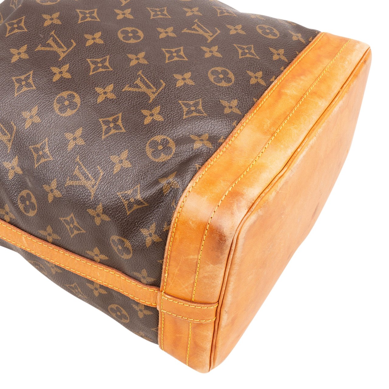 Louis Vuitton Louis Vuitton Canvas Monogram Sac Noe Grande Shoulder Bag Bruin