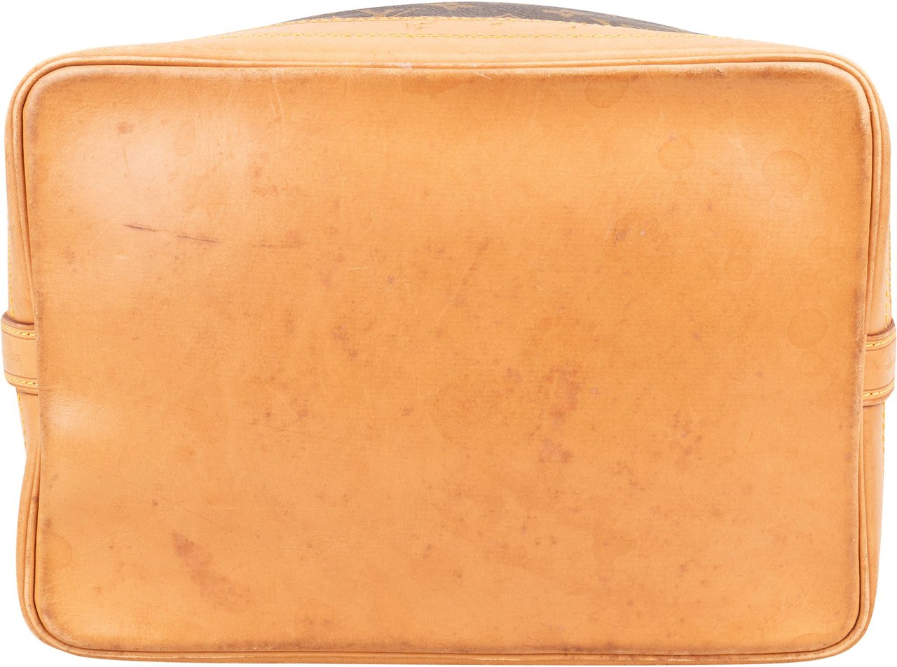 Louis Vuitton Louis Vuitton Canvas Monogram Sac Noe Grande Shoulder Bag Bruin