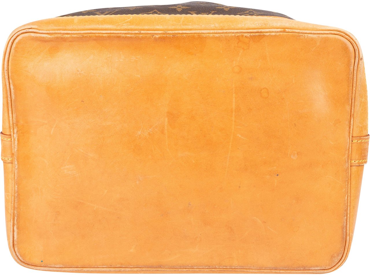 Louis Vuitton Monogram Canvas Sac Noé Grande Shoulder Bag Bruin
