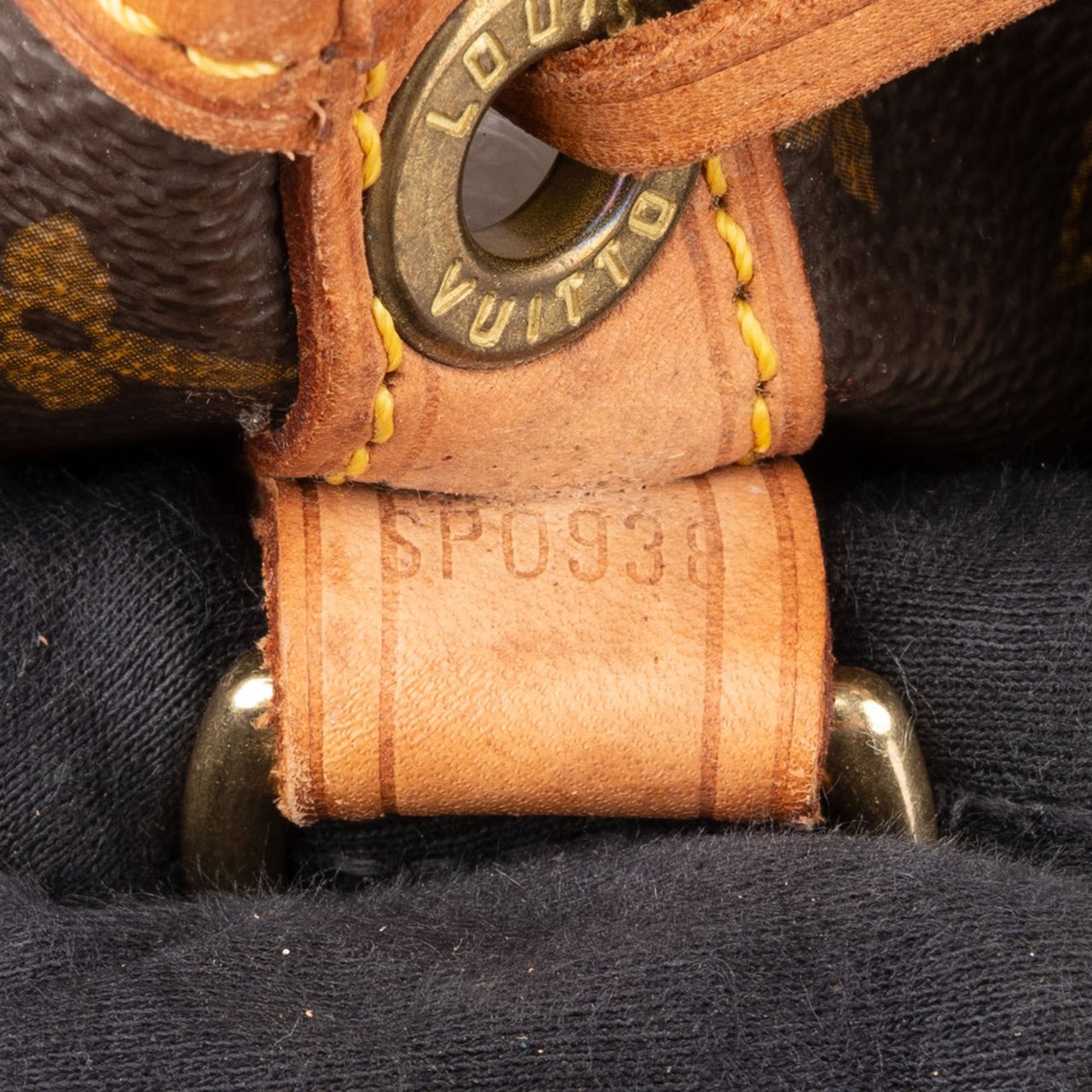 Louis Vuitton Louis Vuitton Monogram Canvas Sac Noé Grande Shoulder Bag Bruin