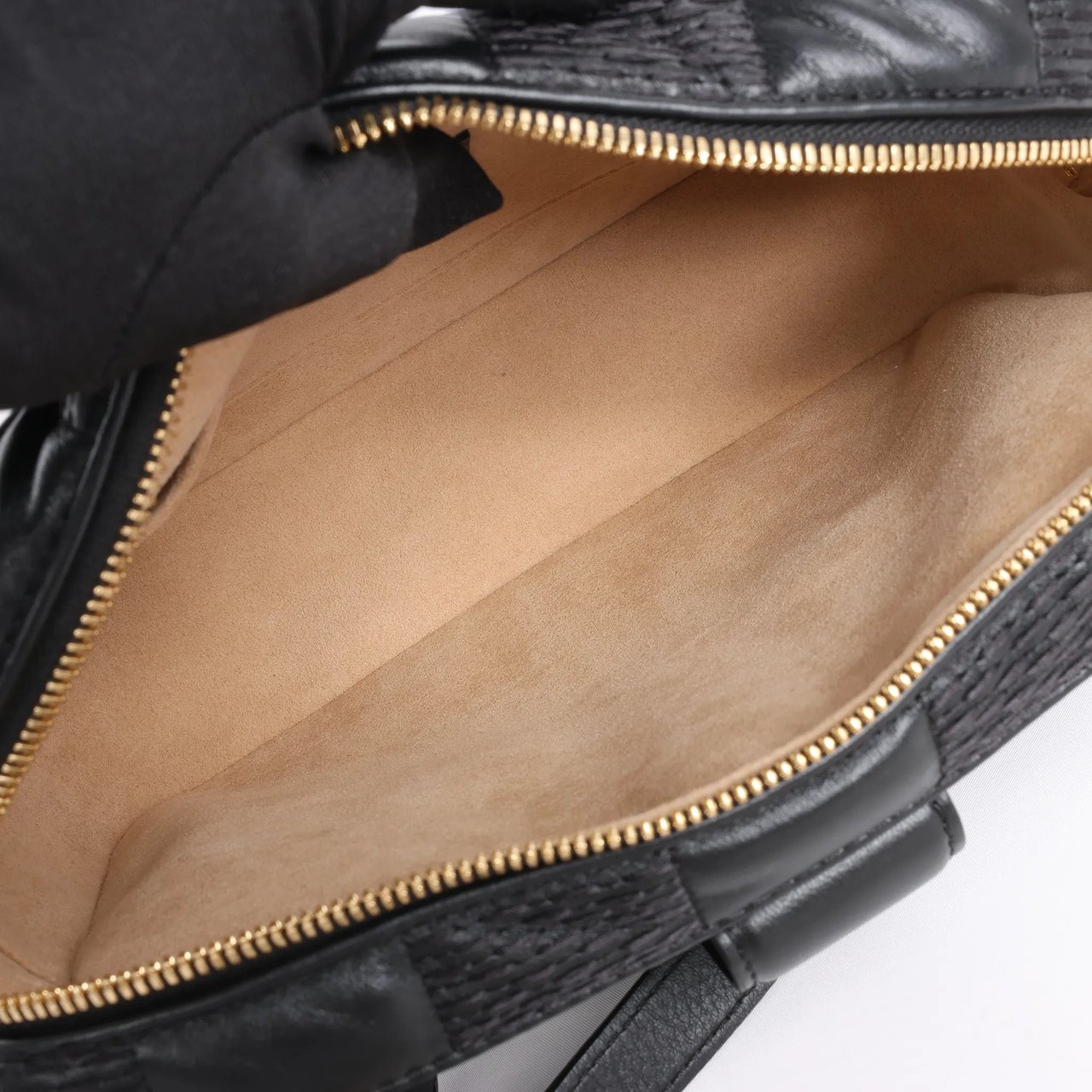 Louis Vuitton Louis Vuitton Damier Quilt Troca MM Crossbody Bag in Black M59114 Zwart