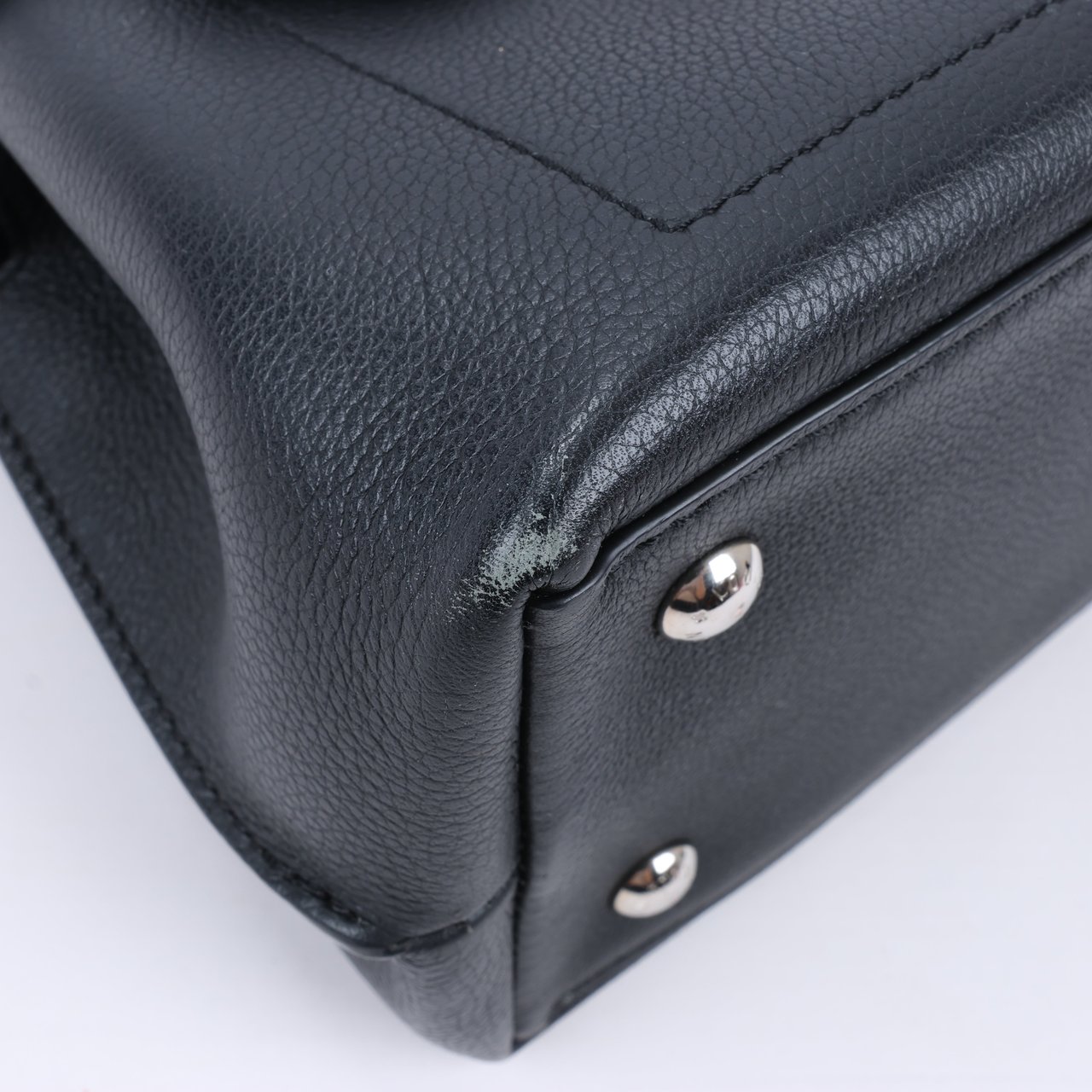 Louis Vuitton Louis Vuitton LV Logo LockMe Ever BB 2Way Shoulder Bag M53937 Zwart