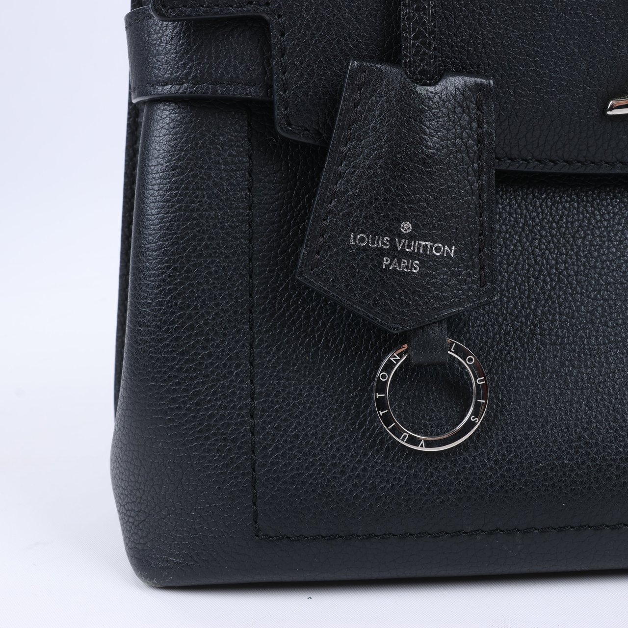 Louis Vuitton Louis Vuitton LV Logo LockMe Ever BB 2Way Shoulder Bag M53937 Zwart