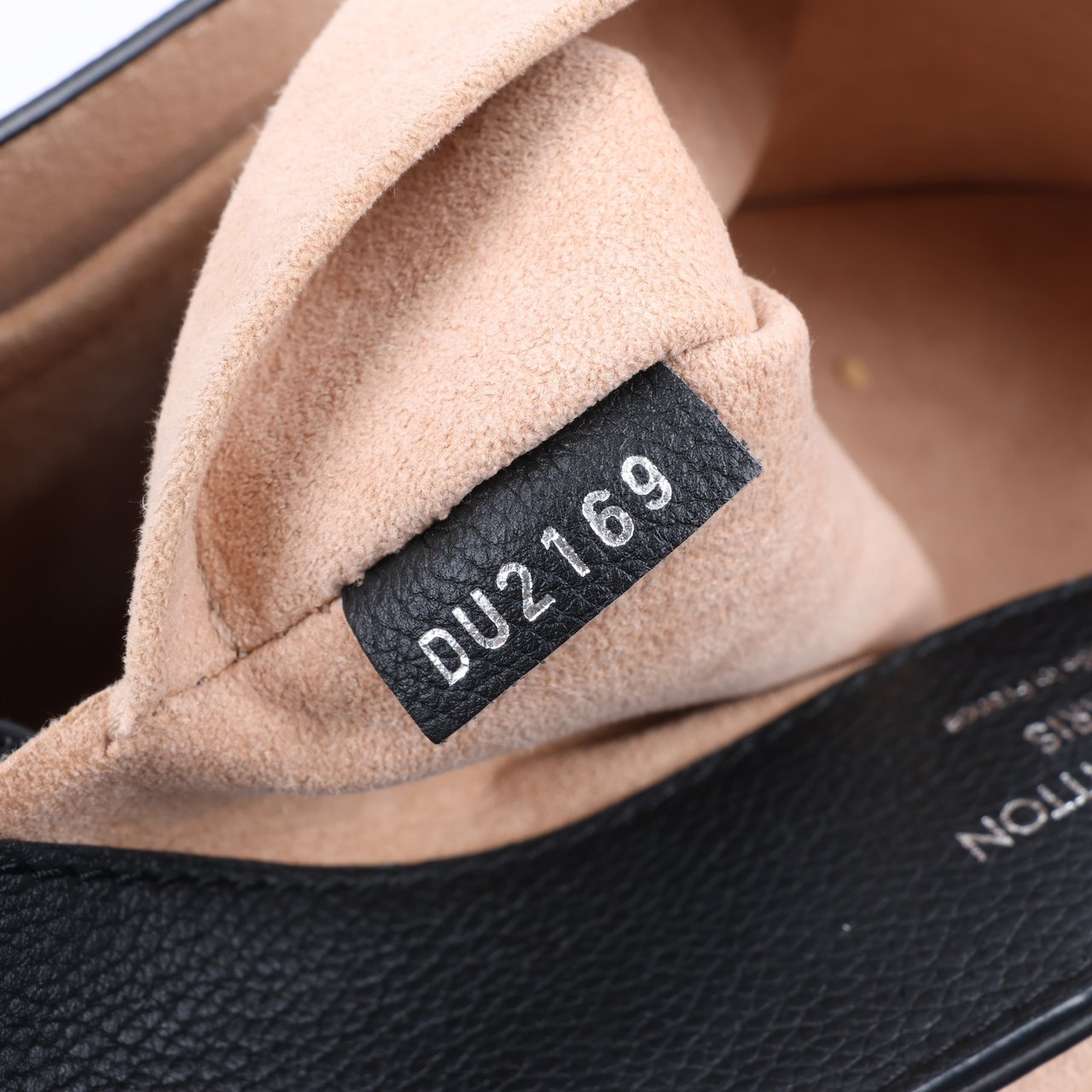 Louis Vuitton Louis Vuitton LV Logo LockMe Ever BB 2Way Shoulder Bag M53937 Zwart