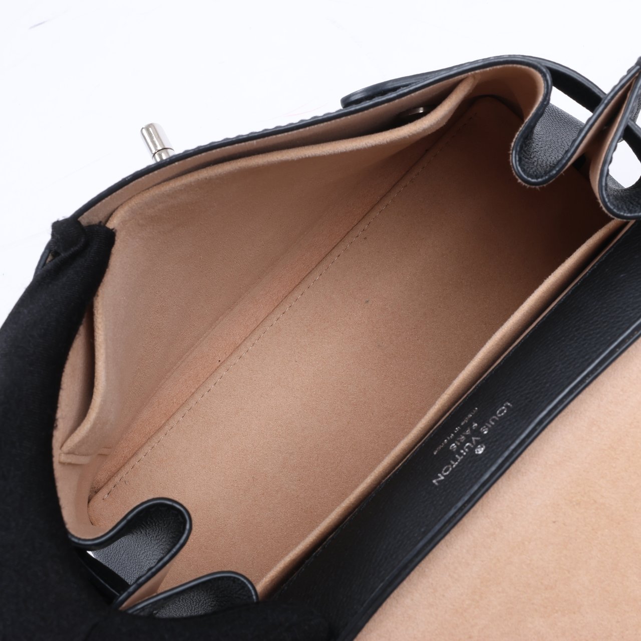 Louis Vuitton Louis Vuitton LV Logo LockMe Ever BB 2Way Shoulder Bag M53937 Zwart