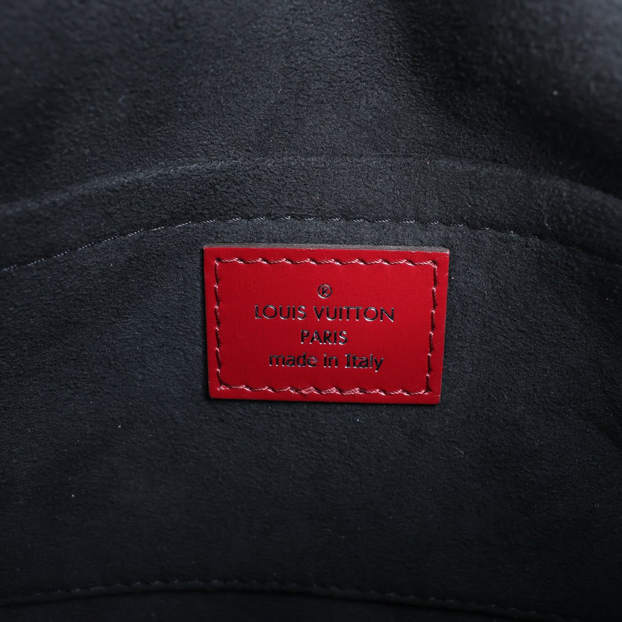 Louis Vuitton Louis Vuitton LV logo x Leather Tanblan Crossbody Bag in Red M55506 Rood