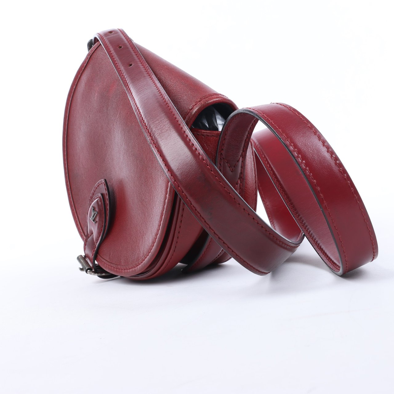 Louis Vuitton Louis Vuitton LV logo x Leather Tanblan Crossbody Bag in Red M55506 Rood