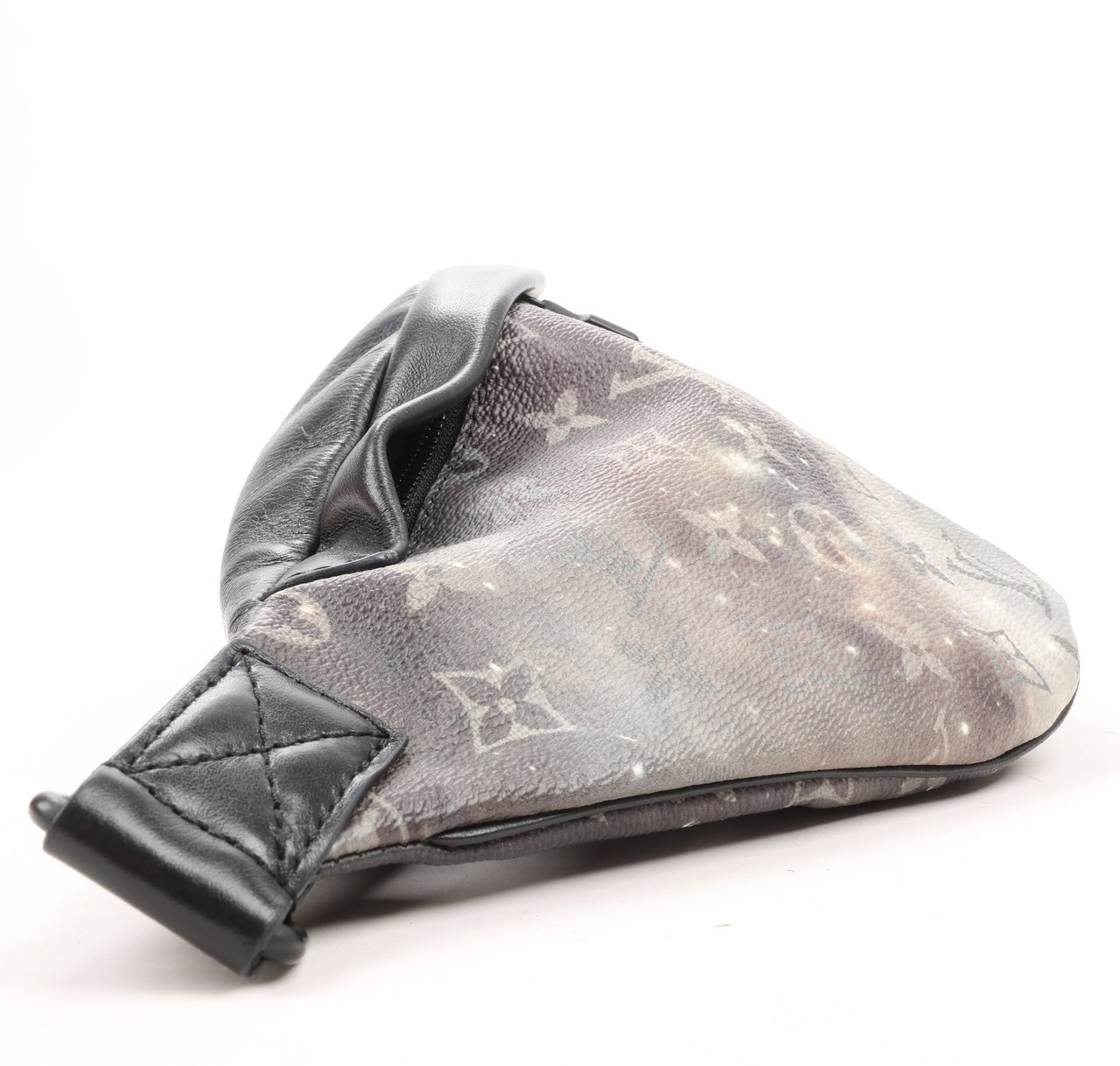 Louis Vuitton Louis Vuitton Monogram Canvas Galaxy Discovery Bumbag Crossbody Bag M44444 Grijs