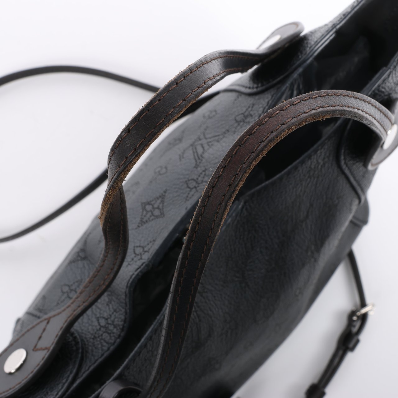 Louis Vuitton Louis Vuitton Hina Monogram Mahina Leather Shoulder Bag in Black M54350 Zwart