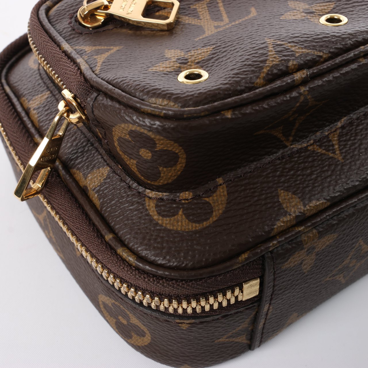 Louis Vuitton Louis Vuitton Monogram Utility Crossbody Bag M80446 Bruin