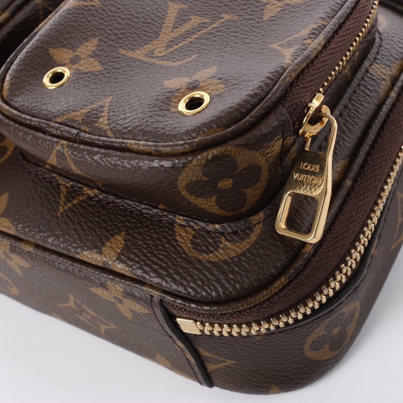 Louis Vuitton Louis Vuitton Monogram Utility Crossbody Bag M80446 Bruin