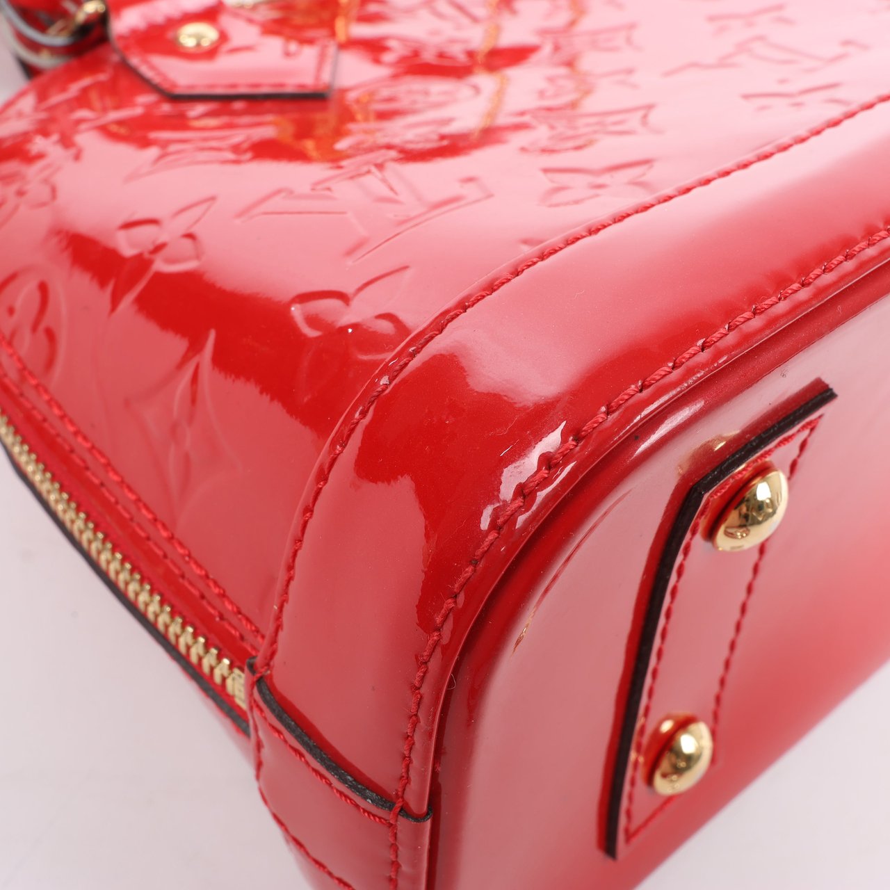 Louis Vuitton Louis Vuitton Monogram Vernis Alma BB Handbag in Red M90174 Rood