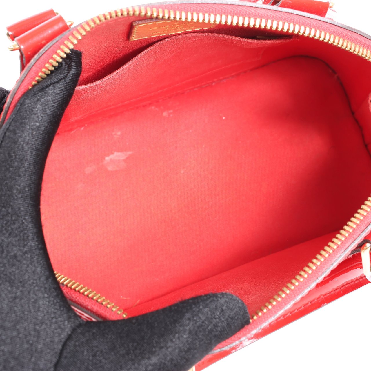 Louis Vuitton Louis Vuitton Monogram Vernis Alma BB Handbag in Red M90174 Rood