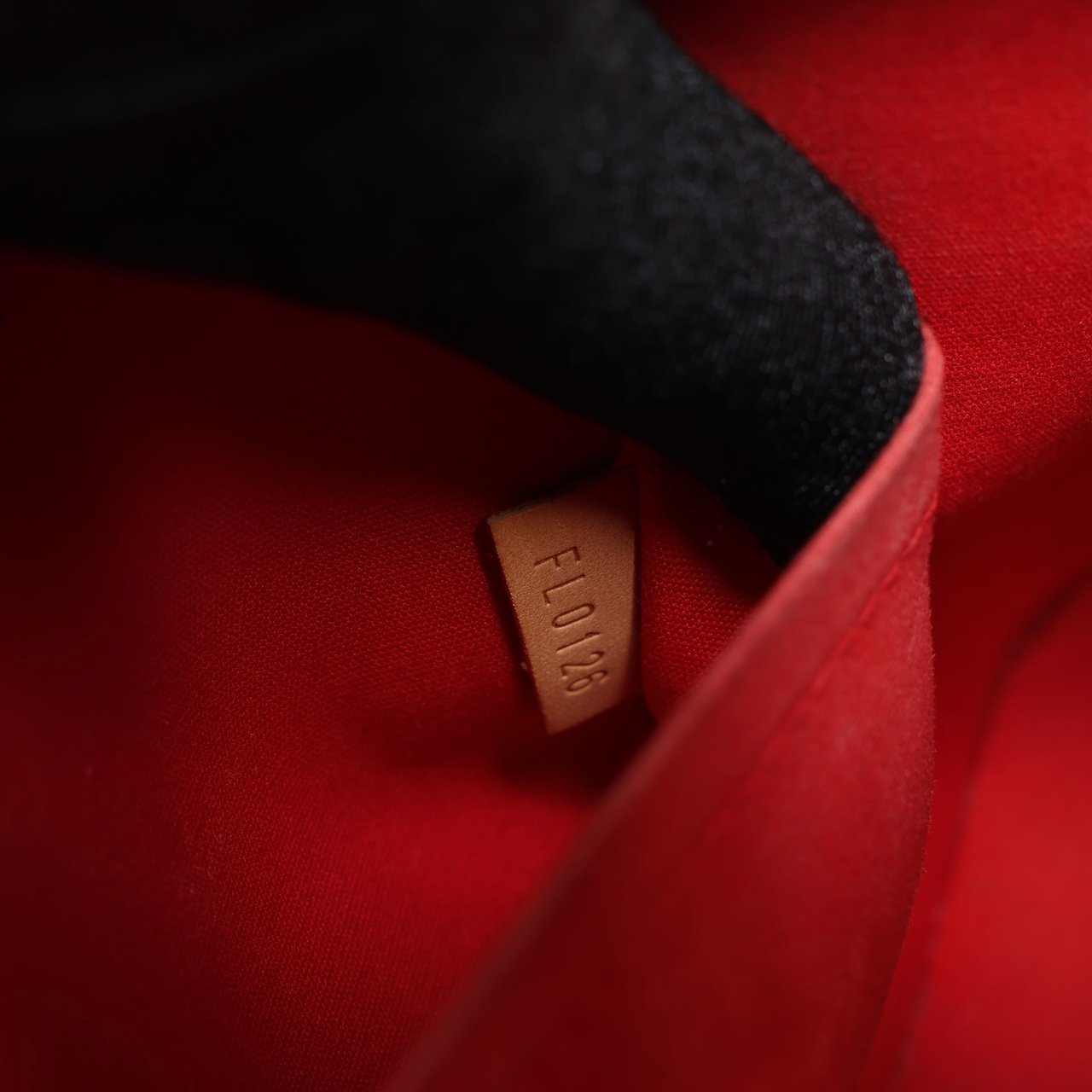 Louis Vuitton Louis Vuitton Monogram Vernis Alma BB Handbag in Red M90174 Rood