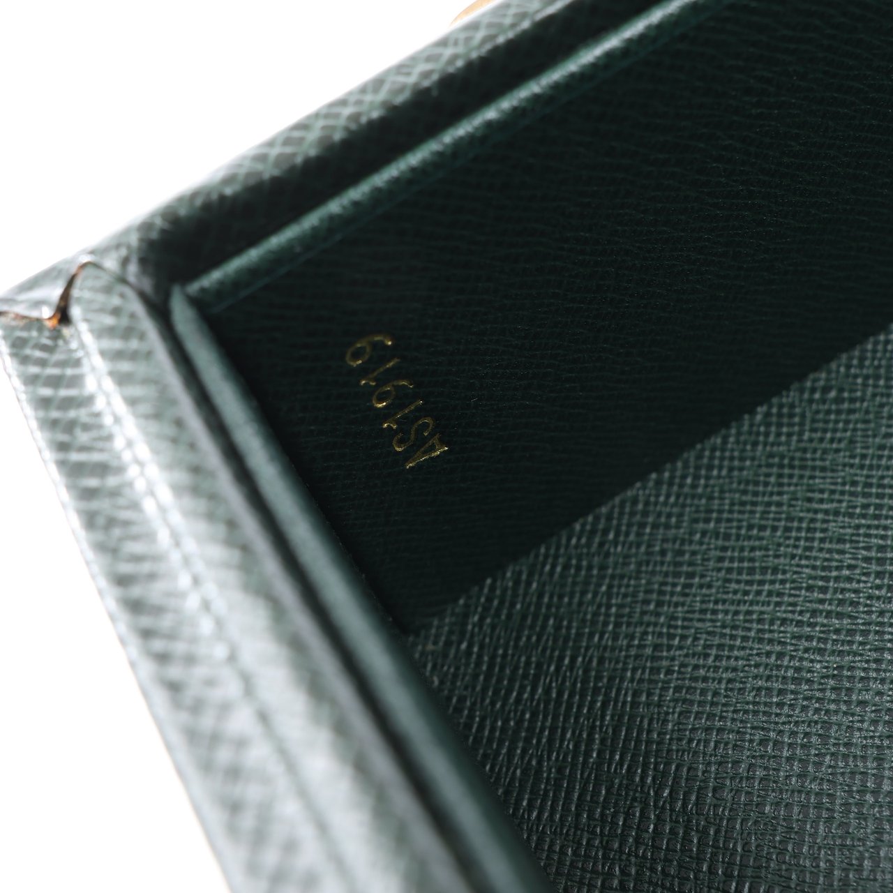 Louis Vuitton Louis Vuitton Taiga Diplomat Travel Bag in Green M30014 Groen